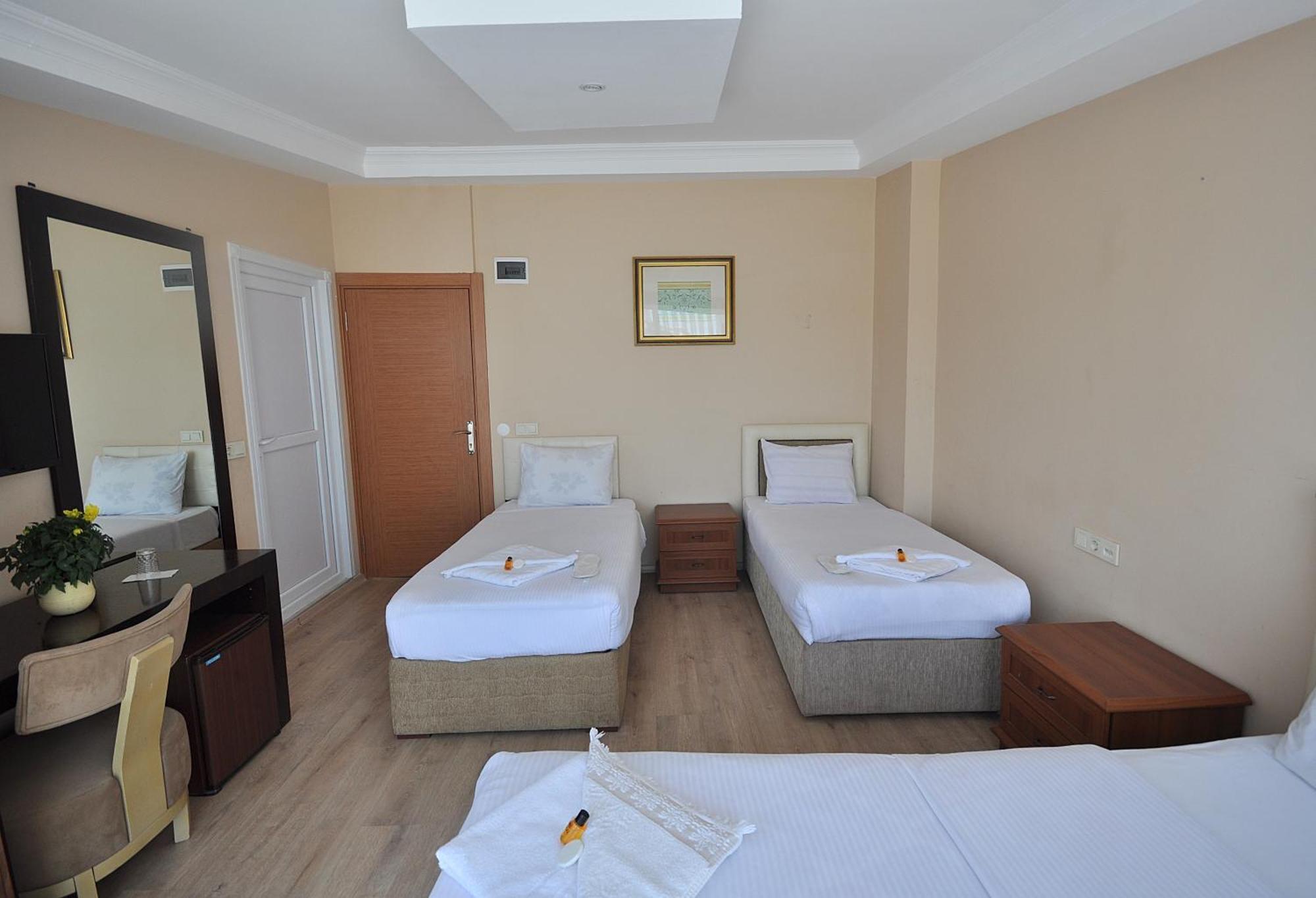 Hotel Baykal Истанбул Екстериор снимка